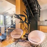 Discovery A With A Swimming Pool That Reveals Its Charm