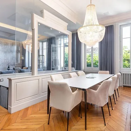 Feriehus Discovery - A With A Swimming Pool That Reveals Its Charm
