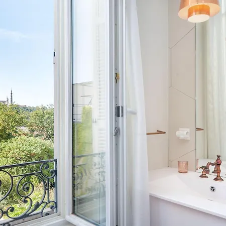 Discovery - A With A Swimming Pool That Reveals Its Charm Feriehus *