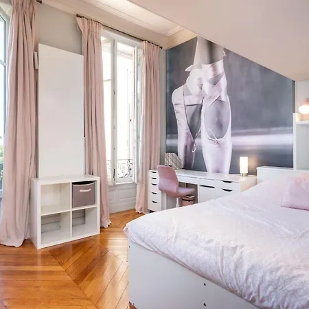 Discovery - A With A Swimming Pool That Reveals Its Charm Feriehus *